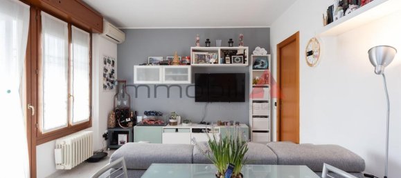 2 rooms Apartment in Monza, Italy No. 40871 4