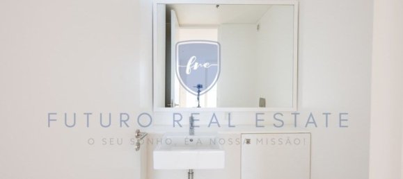 3 bedrooms House in Funchal, Portugal No. 18963 10