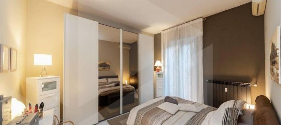 3-salle Appartement à Monza, Italy No. 26298 67