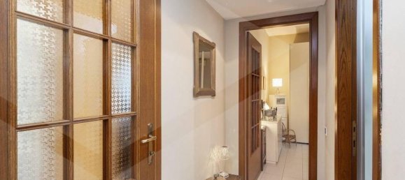 3-salle Appartement à Monza, Italy No. 26298 20