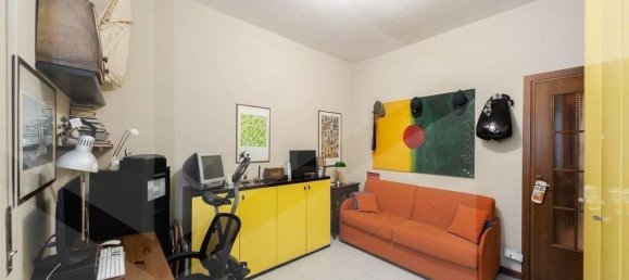 3-salle Appartement à Monza, Italy No. 26298 65