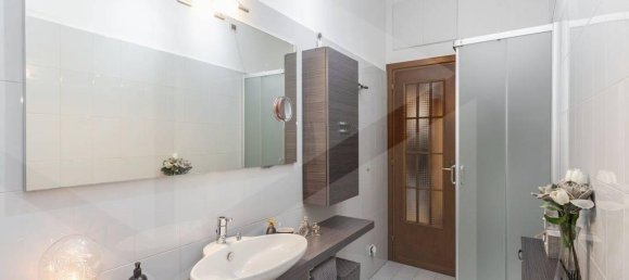 3-salle Appartement à Monza, Italy No. 26298 37