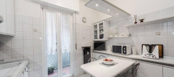 3-salle Appartement à Monza, Italy No. 26298 51