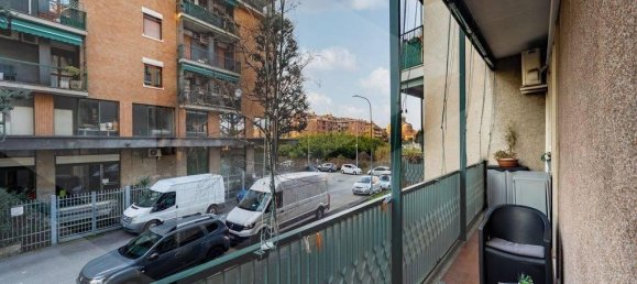 3-salle Appartement à Monza, Italy No. 26298 42