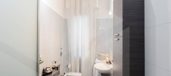 3-salle Appartement à Monza, Italy No. 26298 24