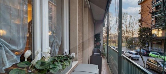 3-salle Appartement à Monza, Italy No. 26298 46