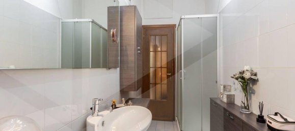 3-salle Appartement à Monza, Italy No. 26298 34