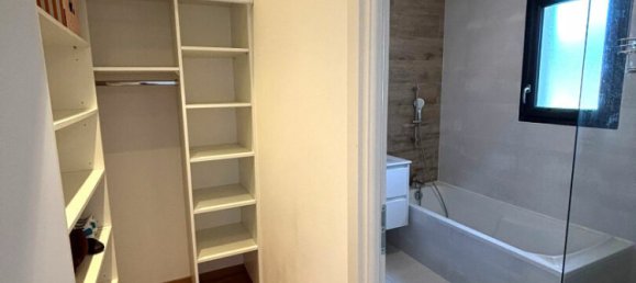 5 bedrooms House in Ain, France No. 362101 13