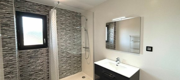 5 bedrooms House in Ain, France No. 362101 17