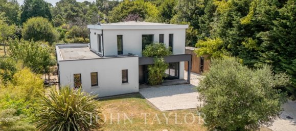 5 bedrooms House in Gradignan, France No. 294161 2