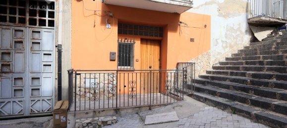 Квартира с 2 комнатами в Палагония, Италия № 235700 3