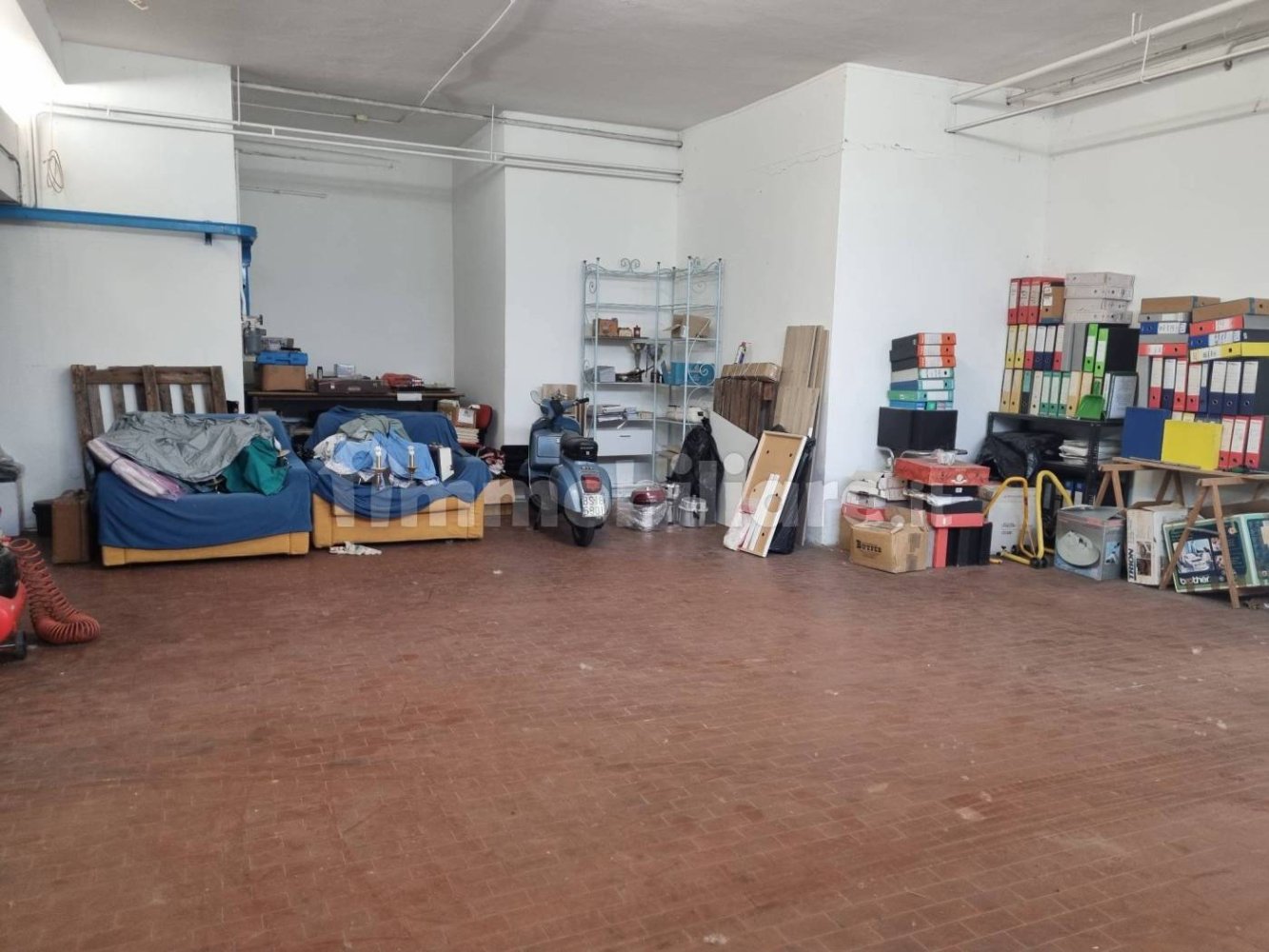 Lagerhaus in Brescia, Italy 120m², Nr. 279651