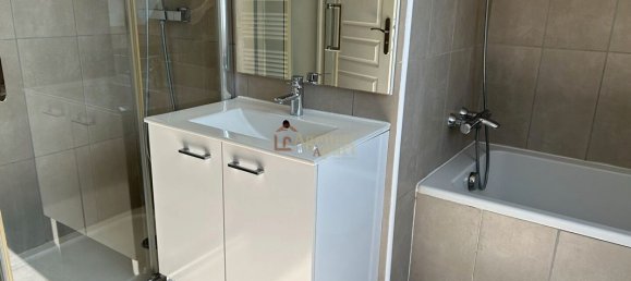 3 bedrooms House in Calvados, France No. 357579 5