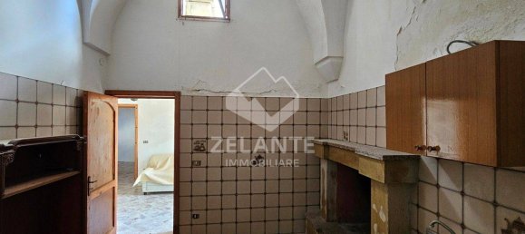 5 Schlafzimmer Haus in Surano, Italy, Nr. 197418 11