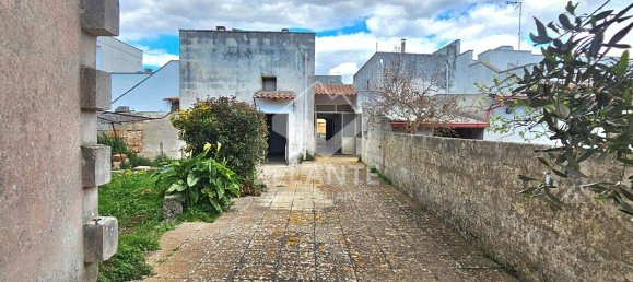 5 Schlafzimmer Haus in Surano, Italy, Nr. 197418 14