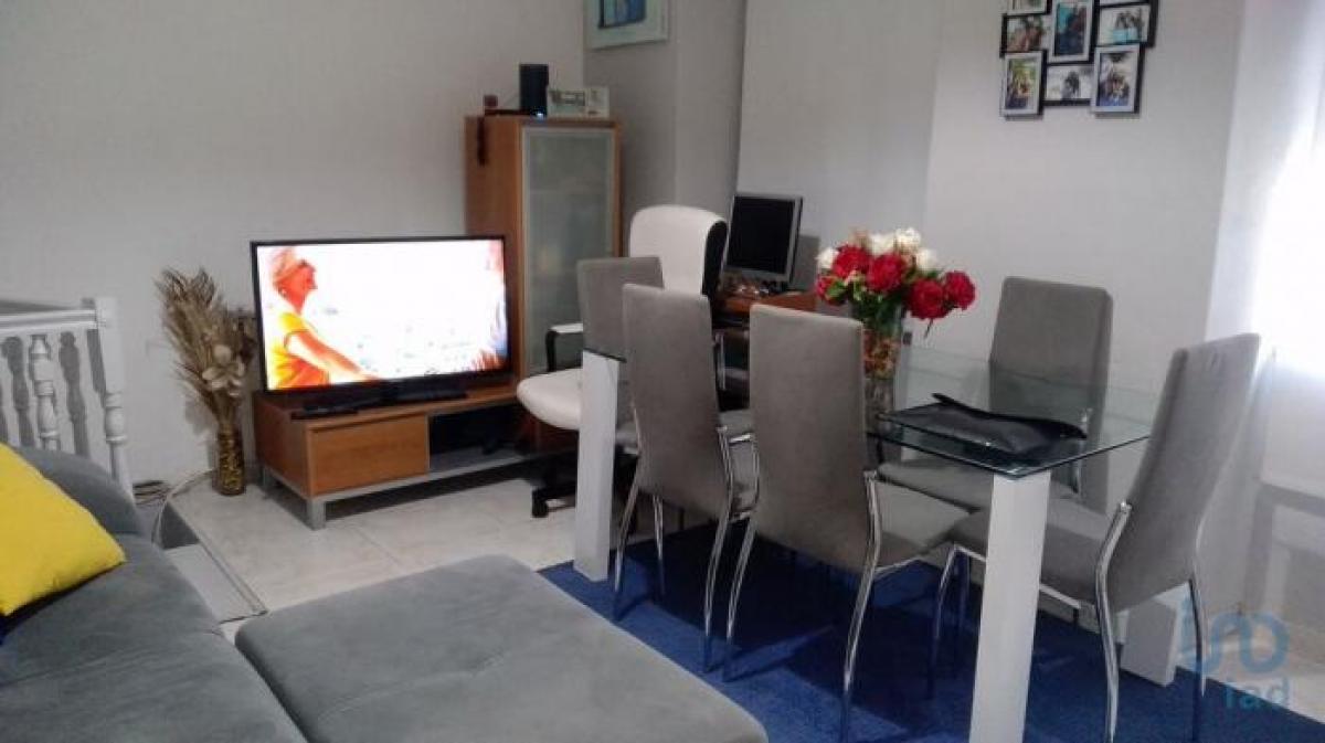 4 bedrooms Apartment in Lisbon, Portugal No. 4420