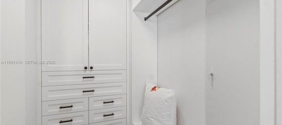 1 dormitorio propiedad comercial en venta en Miami, Miami-Dade, Florida, USA № 614617 21