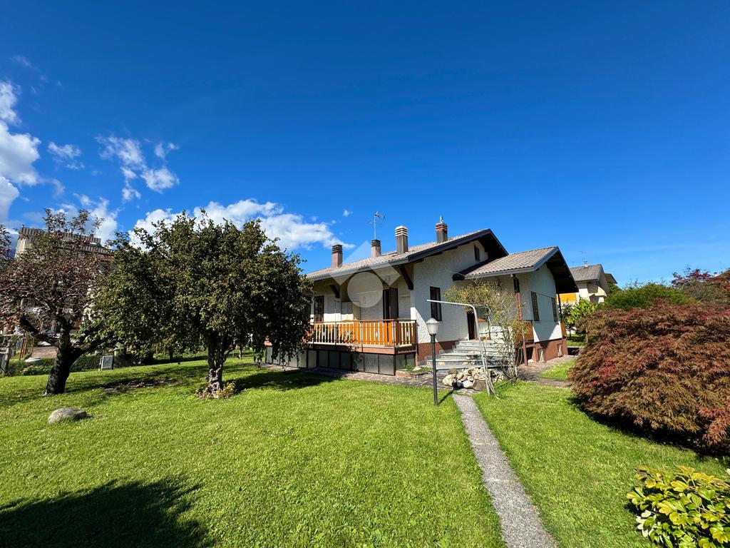 2 bedrooms Villa in Feltre, Italy No. 361643