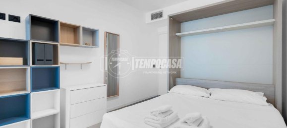 Квартира с 2 комнатами в Милан, Италия № 242734 8