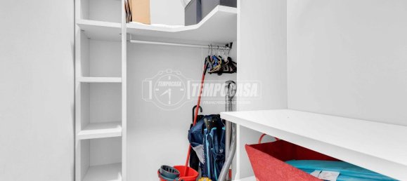 Квартира с 2 комнатами в Милан, Италия № 242734 12