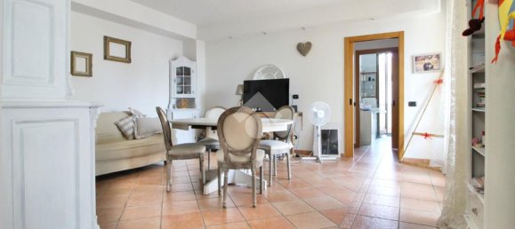 2 غرف نوم شقة في Mariano Comense, Italy رقم 282517 2