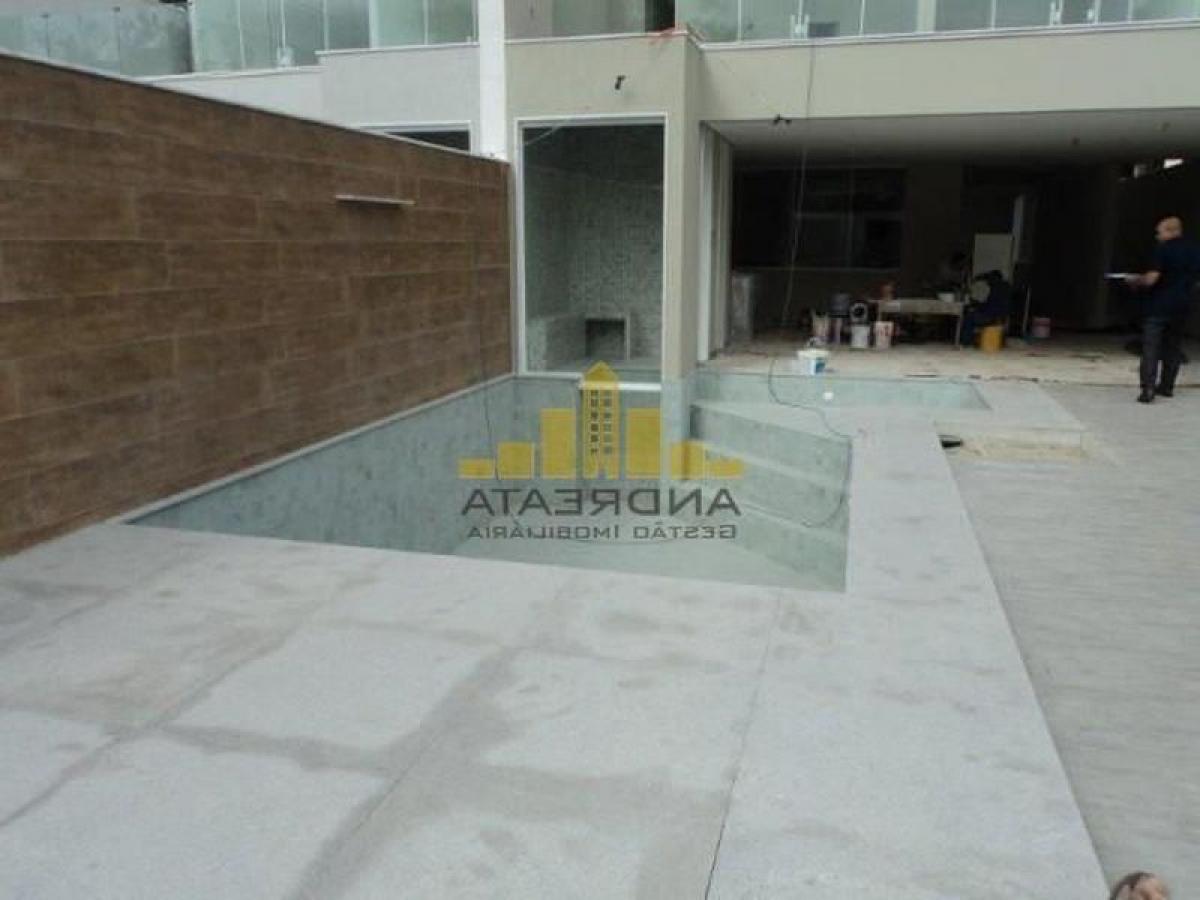 4 bedrooms House in Rio de Janeiro, Brazil No. 448597