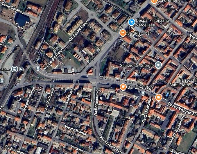 Gewerbliche Immobilie in Tronzano Vercellese, Italy 387m², Nr. 304721