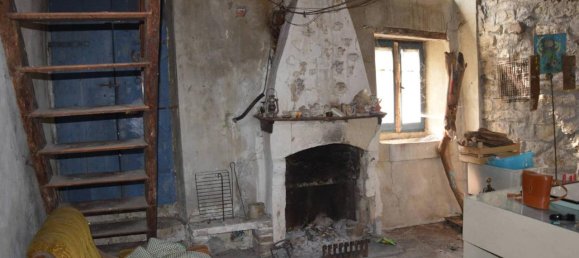 Дом с 6 комнатами в Майоло, Италия № 118345 2