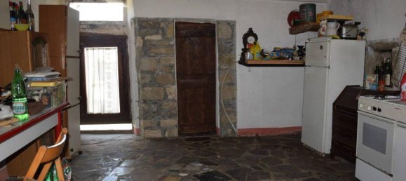 Дом с 6 комнатами в Майоло, Италия № 118345 4