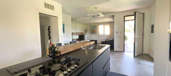 3 bedrooms Villa in Olgiate Olona, Italy No. 374197 24