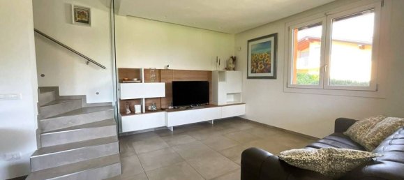 3 bedrooms Villa in Olgiate Olona, Italy No. 374197 4