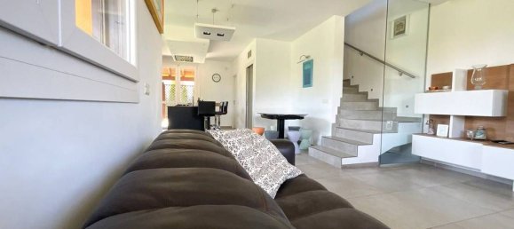 3 bedrooms Villa in Olgiate Olona, Italy No. 374197 10