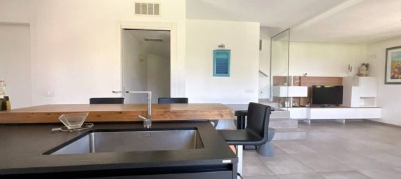 3 bedrooms Villa in Olgiate Olona, Italy No. 374197 14