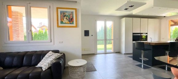 3 bedrooms Villa in Olgiate Olona, Italy No. 374197 7