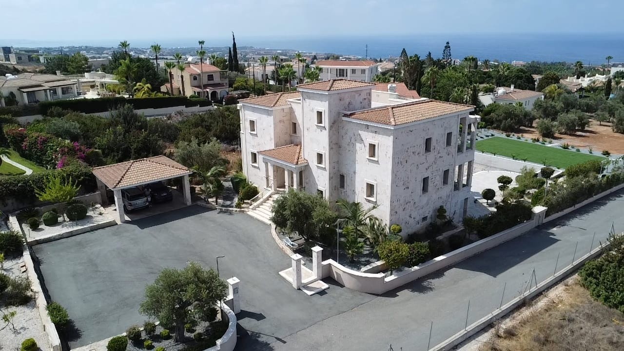 Villa de 7 dormitorios en Pegeia, Cyprus No. 172658