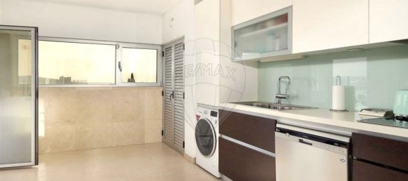 3 bedrooms Apartment in Oeiras, Portugal No. 94428 8