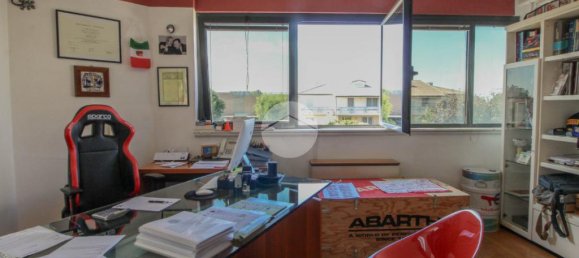 10 rooms Office in Cornegliano Laudense, Italy No. 65289 10