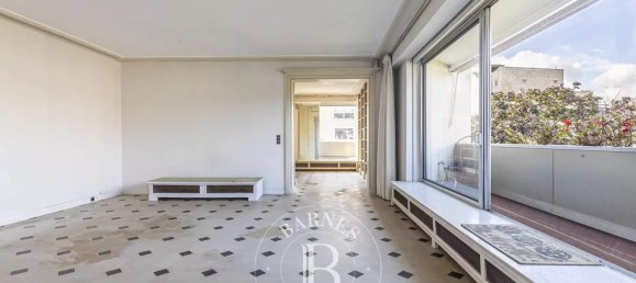 3 chambres Appartement à Paris, France No. 119396 2