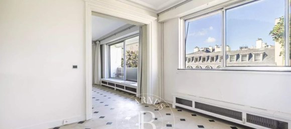 3 chambres Appartement à Paris, France No. 119396 3