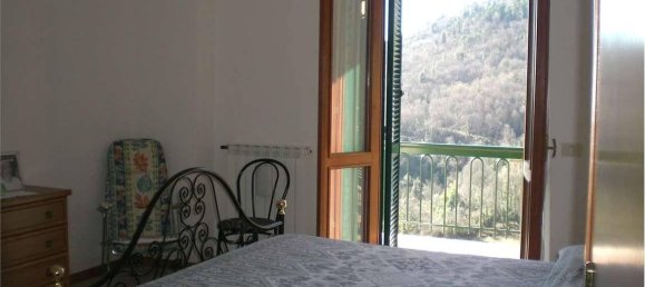 3 rooms Apartment in Bassiano, Italy No. 154643 4