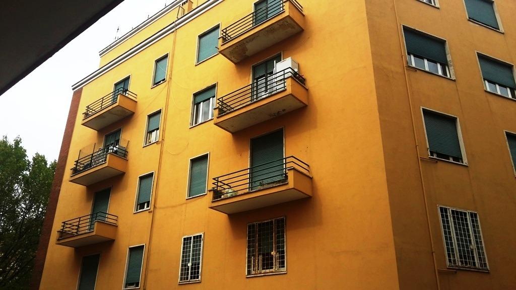 Квартира с 3 комнатами в Рим, Италия № 113438