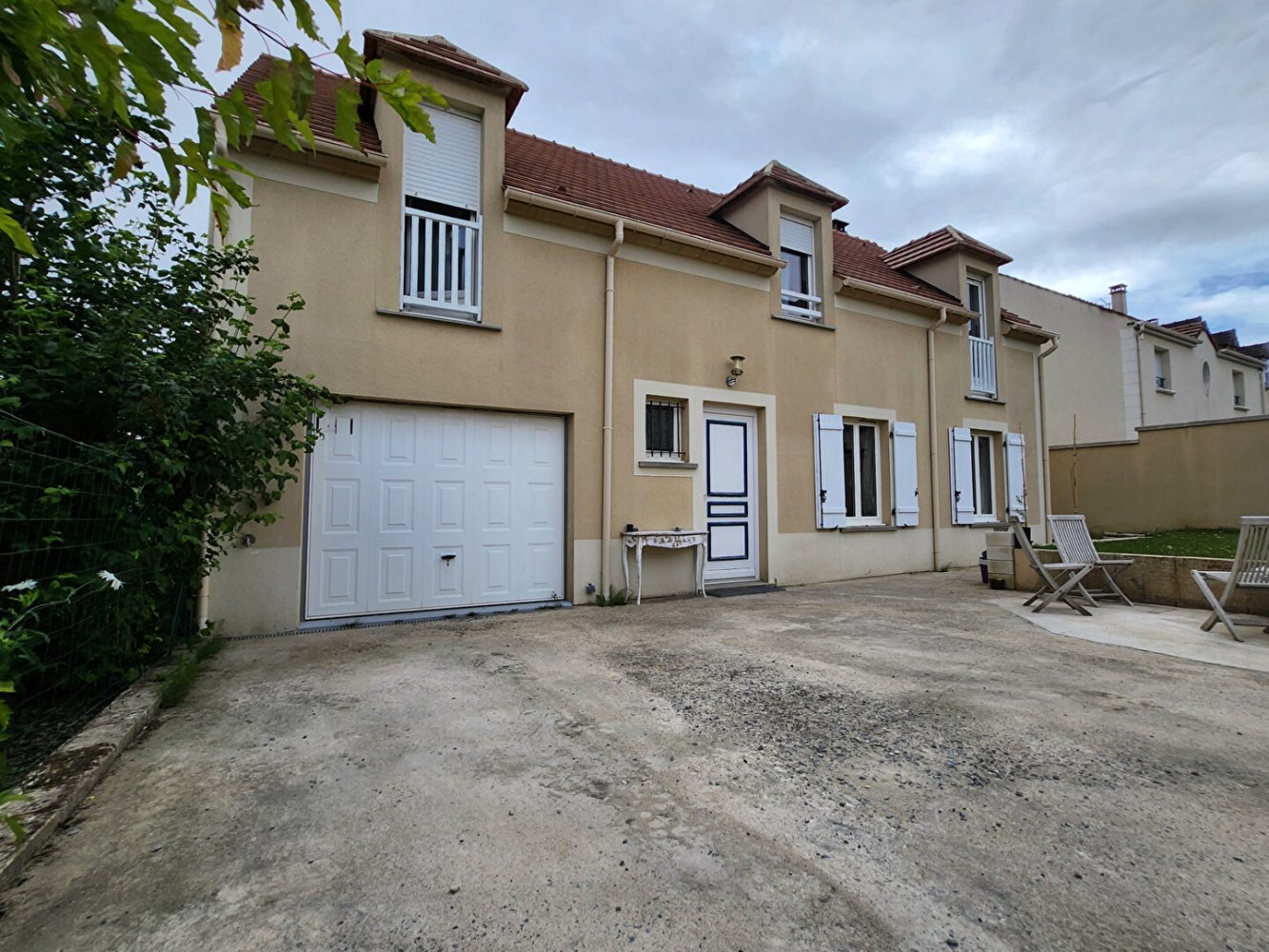 4 chambres Maison à Noailles, France No. 276043