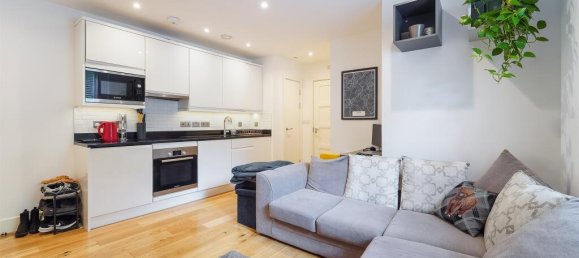 1 Schlafzimmer Wohnung in Epsom, United Kingdom, Nr. 9758 9