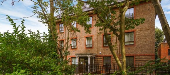 1 Schlafzimmer Wohnung in Epsom, United Kingdom, Nr. 9758 2