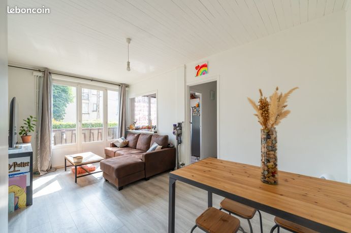 2 bedrooms Apartment in Le Raincy, France No. 312214