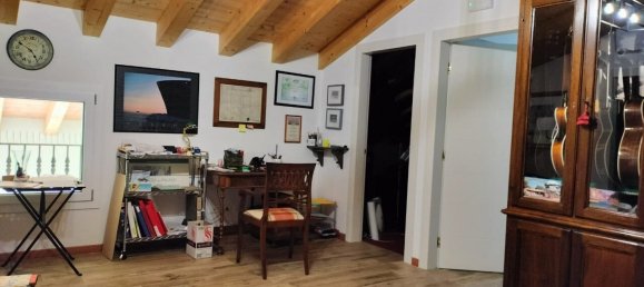 4 bedrooms Villa in Pianiga, Italy No. 92042 12