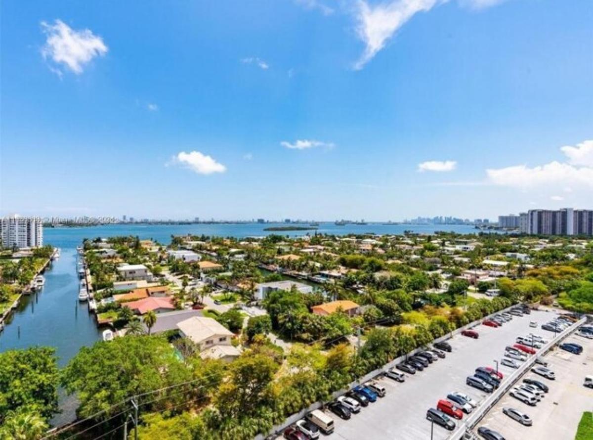 Дом с 2 спальнями в Норт-Майами, США № 434709