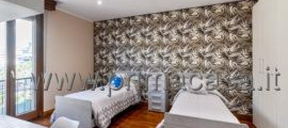 Дом с 5 комнатами в Карпи, Италия № 75376 11