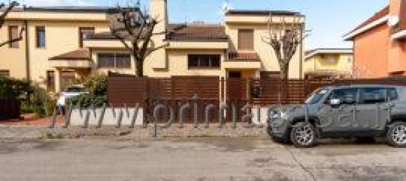 Дом с 5 комнатами в Карпи, Италия № 75376 21