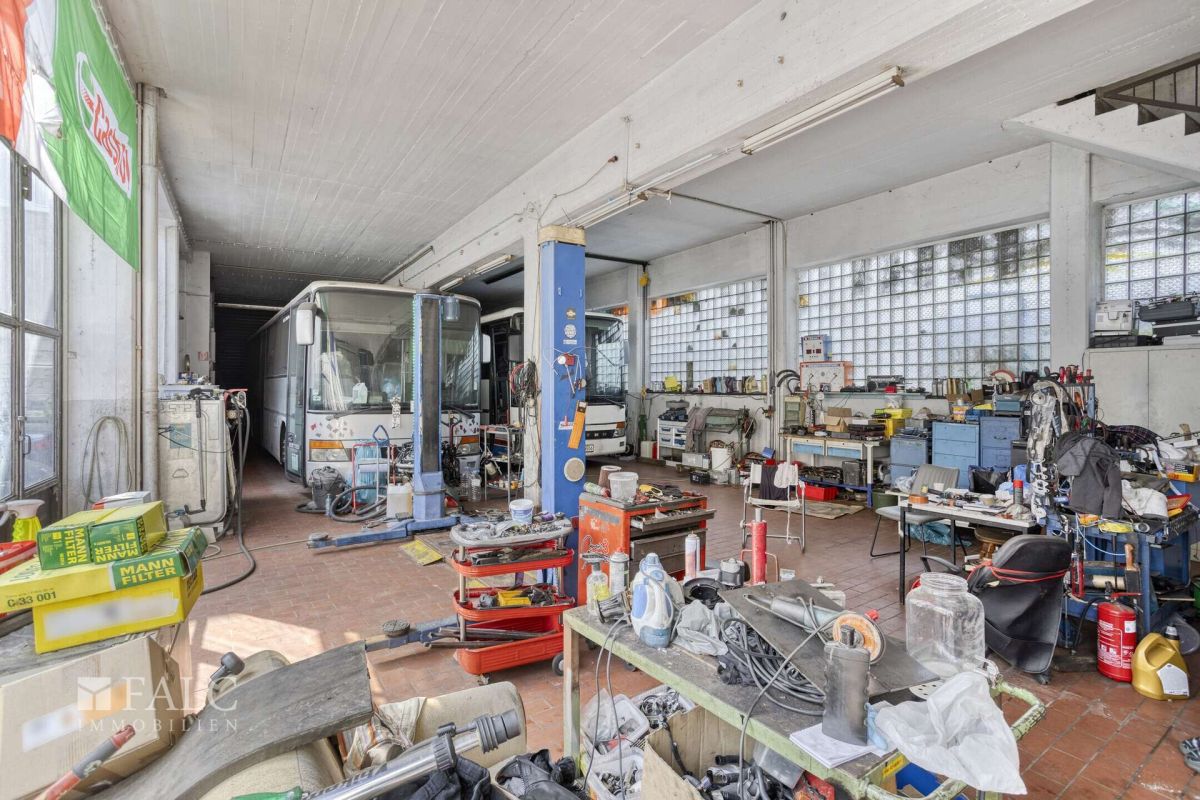 Edificio de 10 dormitorios en Duisburg, Germany No. 297083